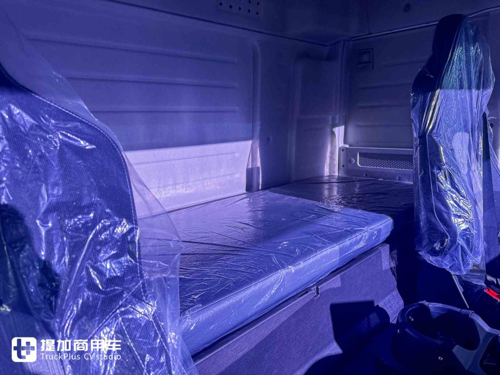 新能源赛道涅槃重生！重磅发布第三代新能源重卡，深度解析上汽红岩i·杰狮的硬核实力