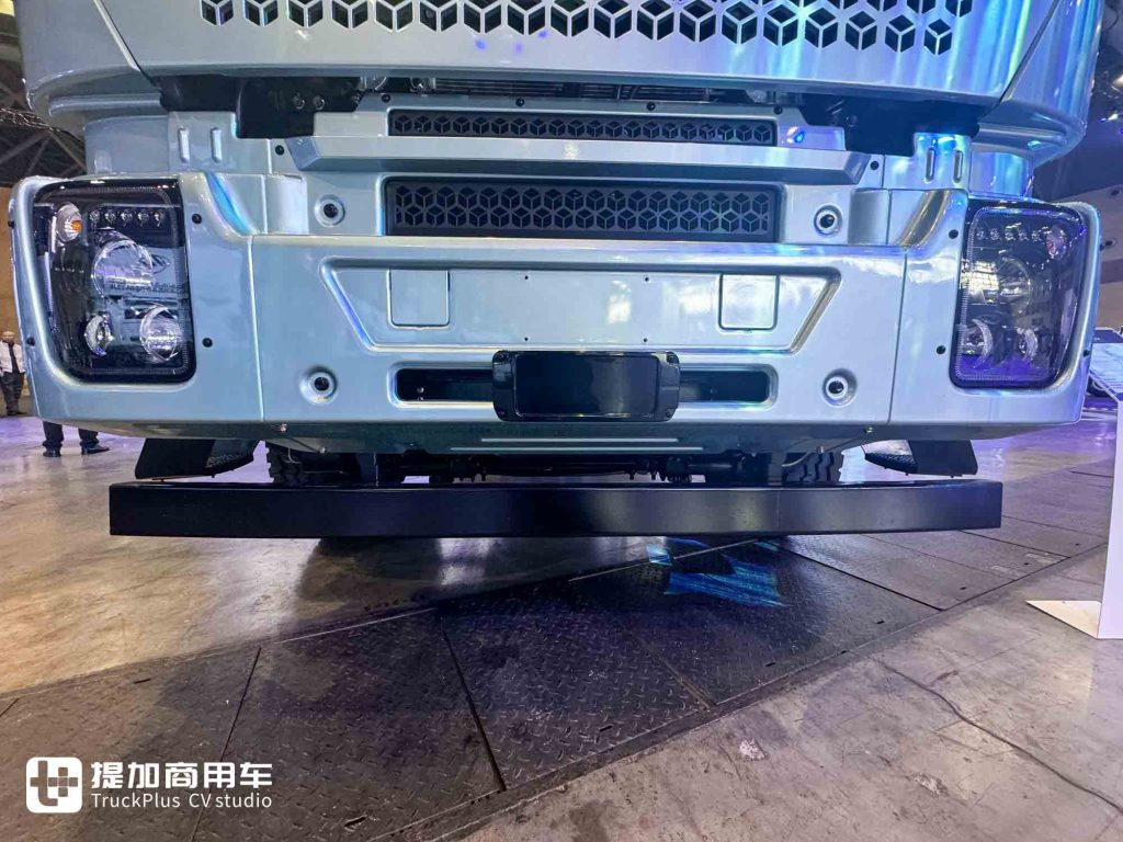 新能源赛道涅槃重生！重磅发布第三代新能源重卡，深度解析上汽红岩i·杰狮的硬核实力
