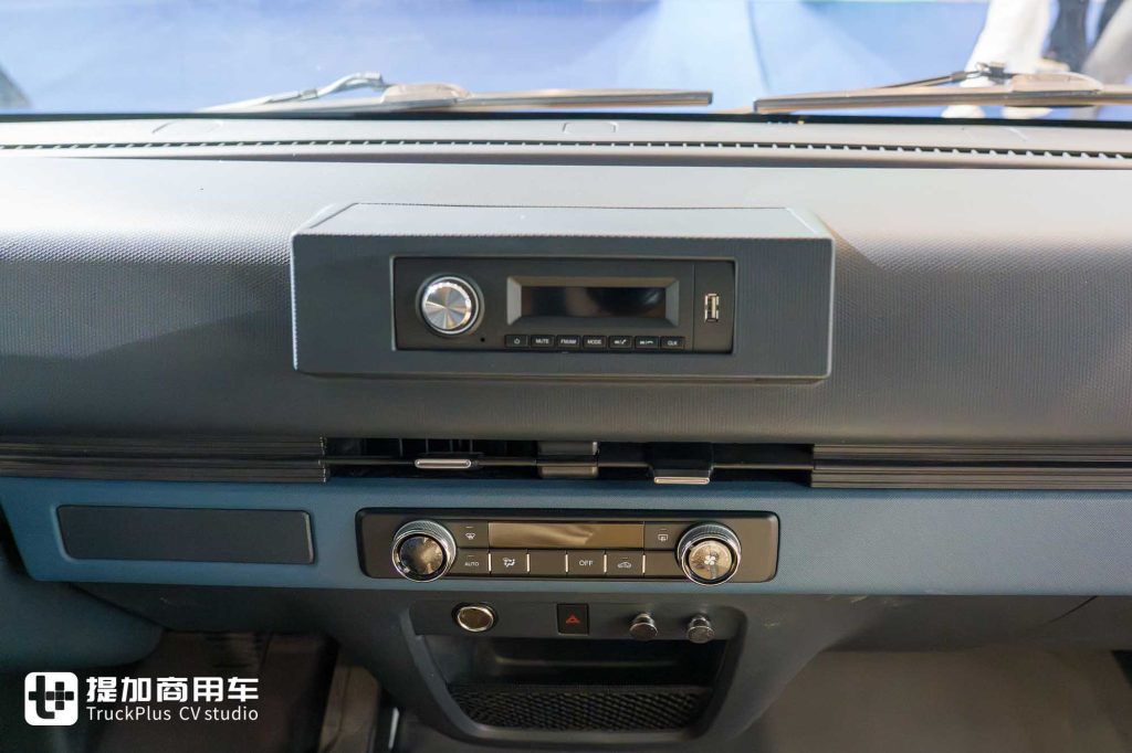 重新定义新能源轻卡！再次亮相2026合肥新能源商用车展，江淮坤鹏ET9实拍