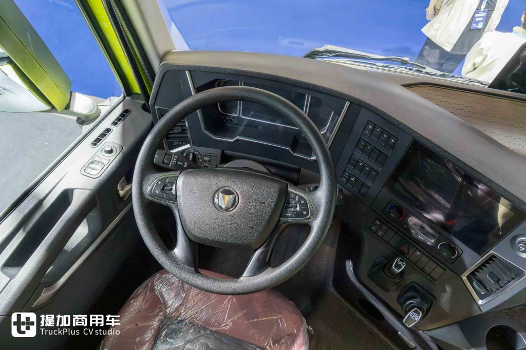 首创云途增程技术,续航高达1400公里?联合重卡云凤凰增程混动牵引车实拍评测
