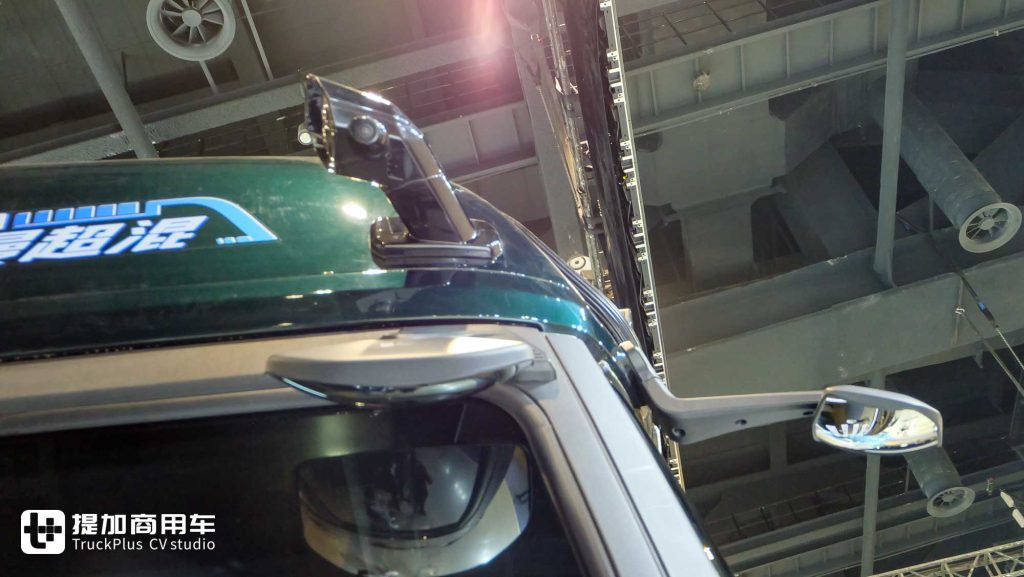 920匹大马力，超低能耗+生活舱化驾驶室！欧曼银河9插电混动牵引车实拍