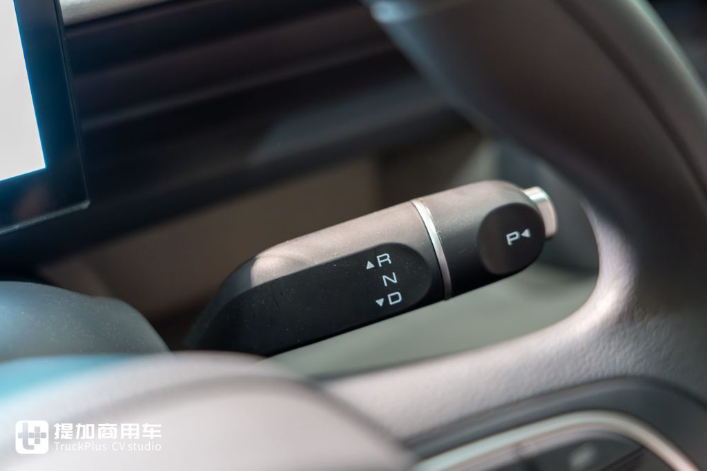 3米8货箱+410km续航+2C快充：菱势黄金大卡欲开启新能源小卡“全能时代”？