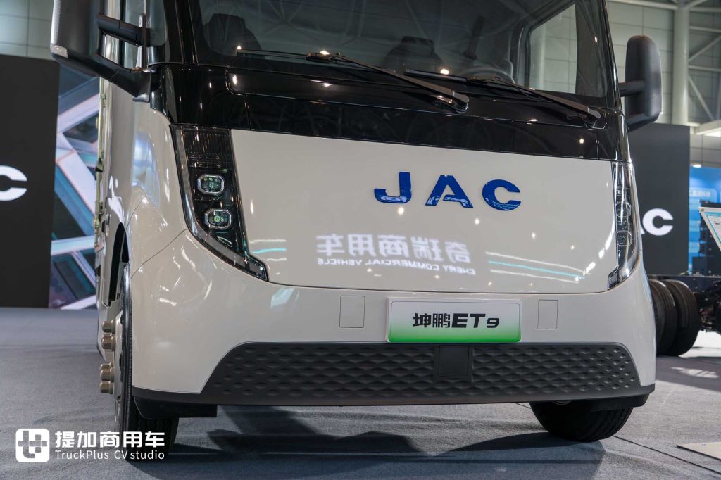 重新定义新能源轻卡！再次亮相2026合肥新能源商用车展，江淮坤鹏ET9实拍