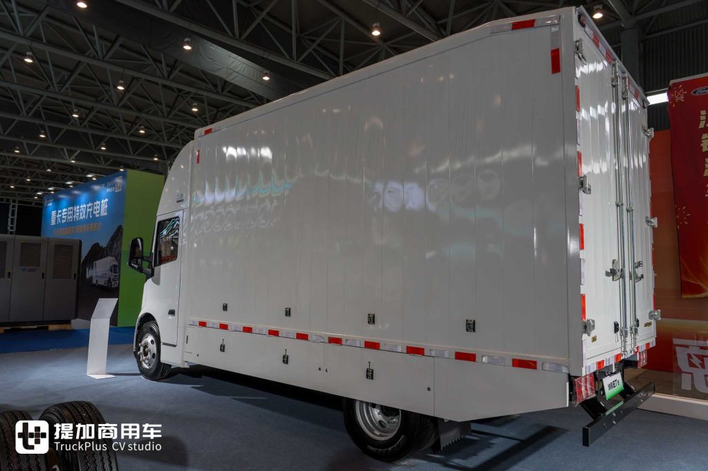 重新定义新能源轻卡！再次亮相2026合肥新能源商用车展，江淮坤鹏ET9实拍