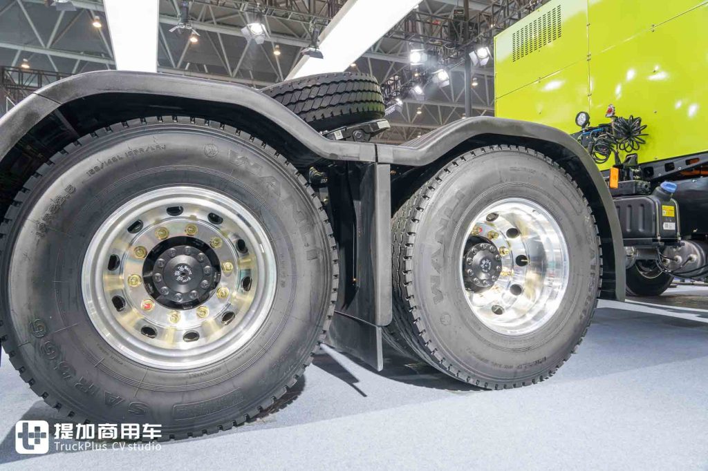 首创云途增程技术,续航高达1400公里?联合重卡云凤凰增程混动牵引车实拍评测