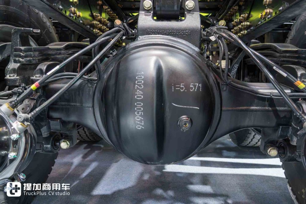 首创云途增程技术,续航高达1400公里?联合重卡云凤凰增程混动牵引车实拍评测