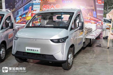 3米8货箱+410km续航+2C快充：菱势黄金大卡欲开启新能源小卡“全能时代”？