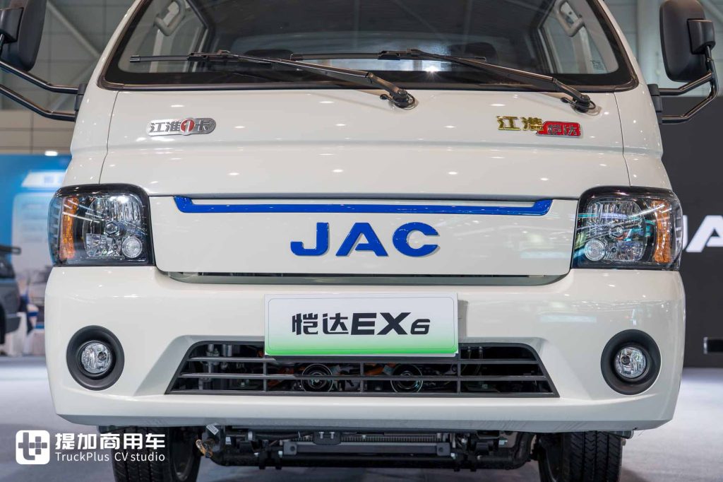 82度电+320km真续航！江淮恺达EX6小卡凭实力定义“多拉快跑”