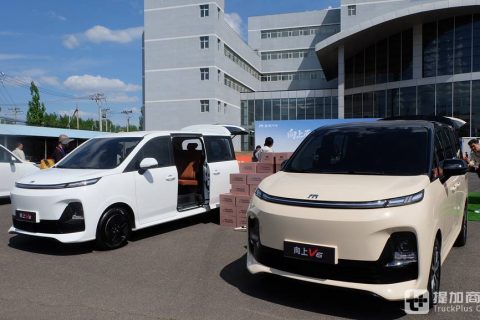 商用车乘用化新标杆，体面创富全能选手，鑫源汽车向上 V6纯电VAN 实拍