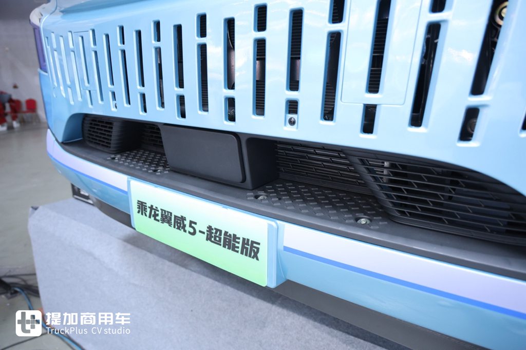 近千匹马力、每公里低至1度电!乘龙翼威5超能版深度解析 - 第4张 - 提加商用车网 近千匹马力、每公里低至1度电!乘龙翼威5超能版深度解析