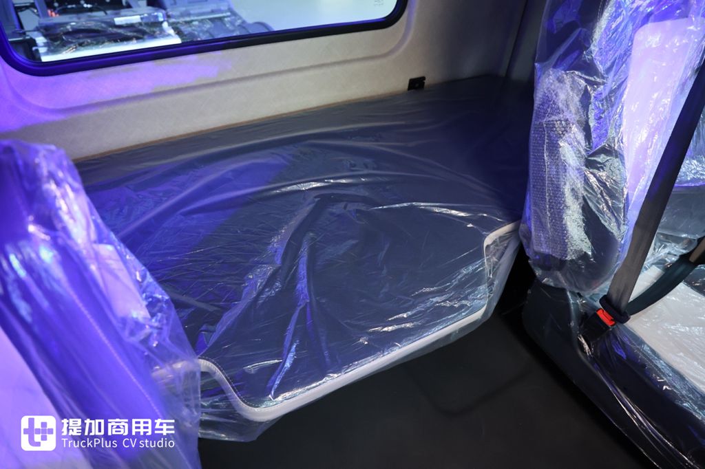近千匹马力、每公里低至1度电!乘龙翼威5超能版深度解析 - 第16张 - 提加商用车网 近千匹马力、每公里低至1度电!乘龙翼威5超能版深度解析