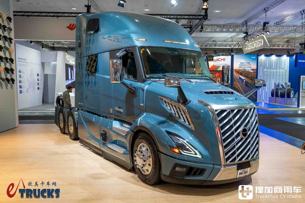 2026IAA：房车级超大生活舱，欧洲血统的美国卡车？沃尔沃VNL长头卡车深度实拍评测