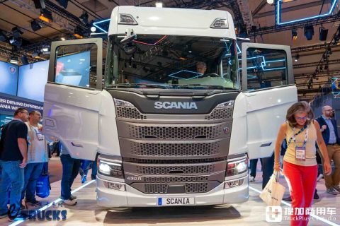 2026IAA：全新前脸、隐藏门把手，还有电子后视镜？斯堪尼亚新款Dynamic 430 R牵引车深度实拍评测