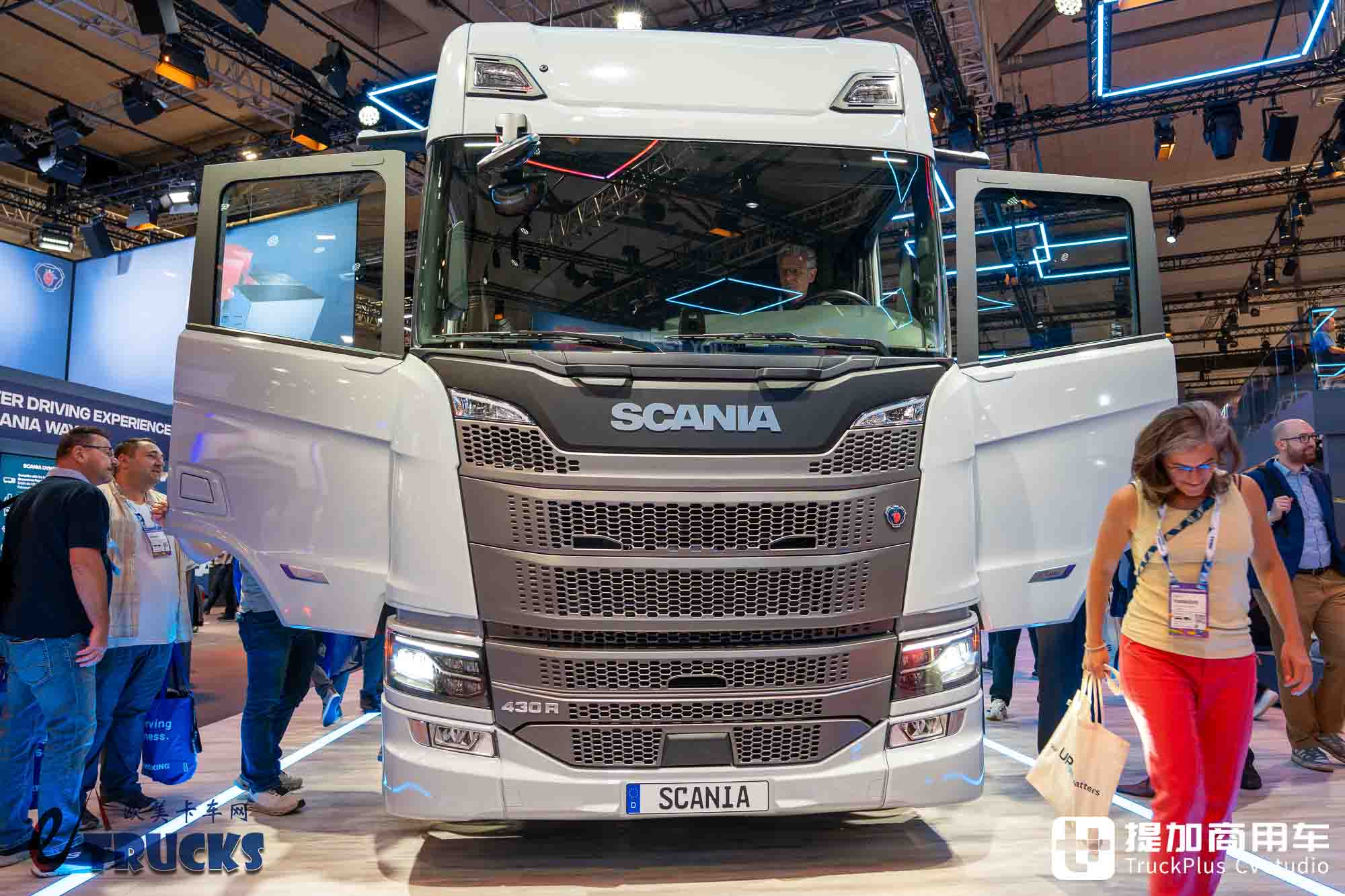 2026IAA：全新前脸、隐藏门把手，还有电子后视镜？斯堪尼亚新款Dynamic 430 R牵引车深度实拍评测