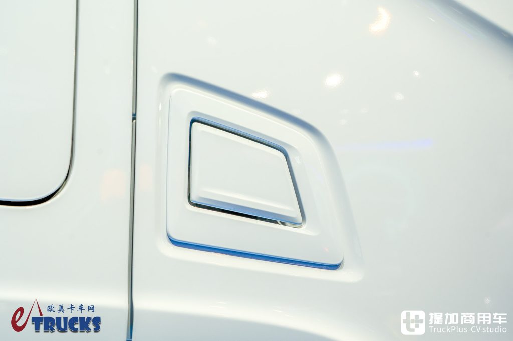 2026IAA：全新前脸、隐藏门把手，还有电子后视镜？斯堪尼亚新款Dynamic 430 R牵引车深度实拍评测