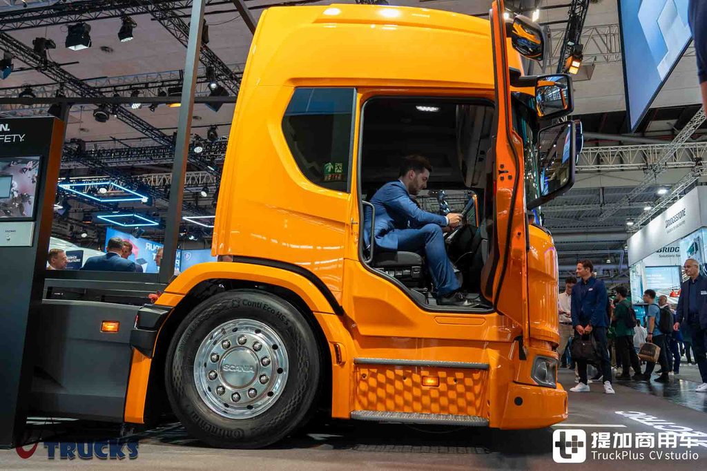 2026IAA：熟悉的斯堪尼亚，不一样的“低姿态”：30 L纯电动低入口卡车深度实拍评测