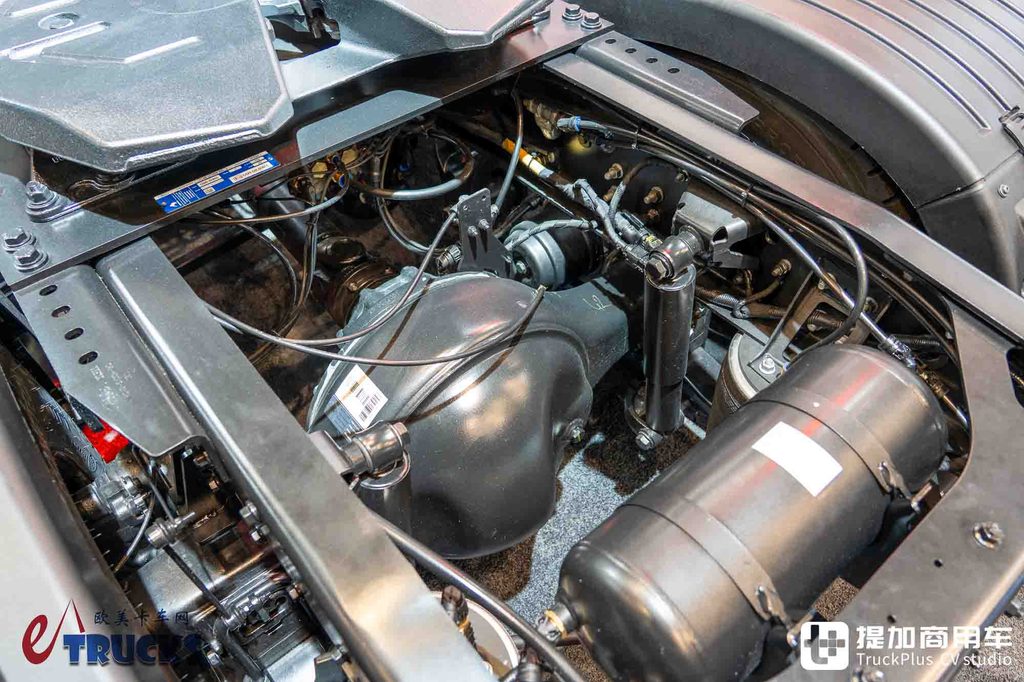 2026IAA：欧卡七雄我第八！欧洲最便宜的新卡车？福特F-MAX深度实拍评测