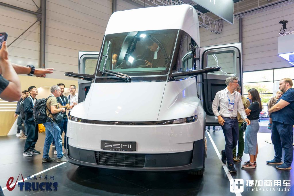 2026IAA：地球上最先进的电动重卡？实则有不少妥协！特斯拉Semi深度实拍评测