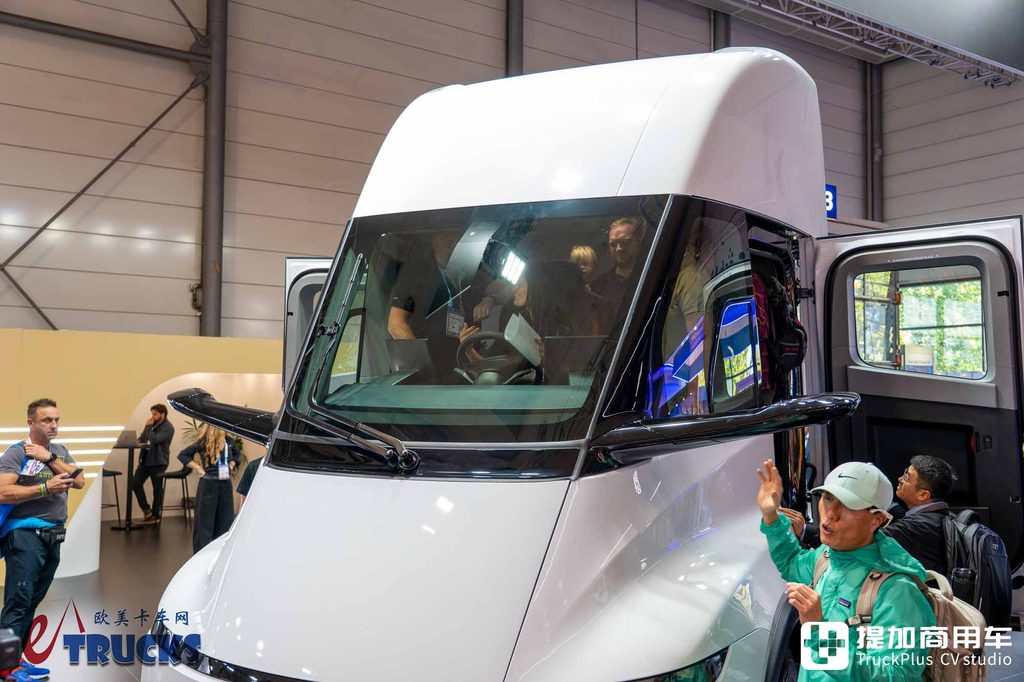 2026IAA：地球上最先进的电动重卡？实则有不少妥协！特斯拉Semi深度实拍评测