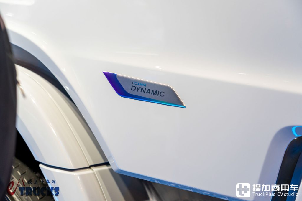 2026IAA：全新前脸、隐藏门把手，还有电子后视镜？斯堪尼亚新款Dynamic 430 R牵引车深度实拍评测