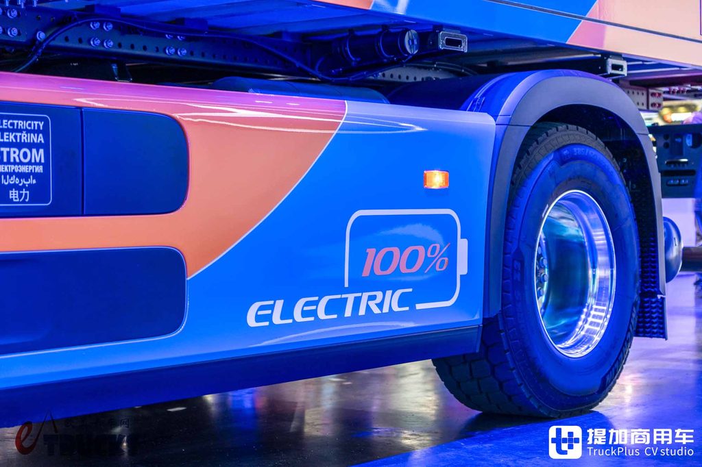 2026IAA:会来中国!化身房车还带越野摩托,奔驰eActros 600开启环球80充挑战