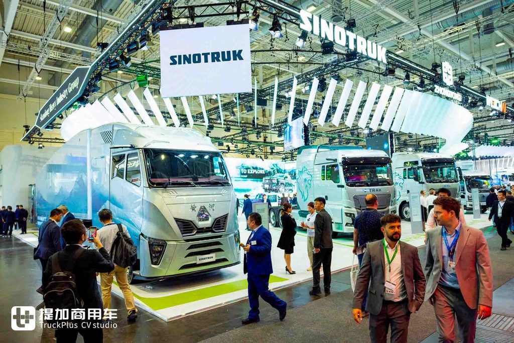 重汽、解放等“老牌”竞技,远程、比亚迪等“新人”突围,当“中国卡车”遇上“欧洲主场”,2026汉诺威商用车展中国卡车力量盘点!