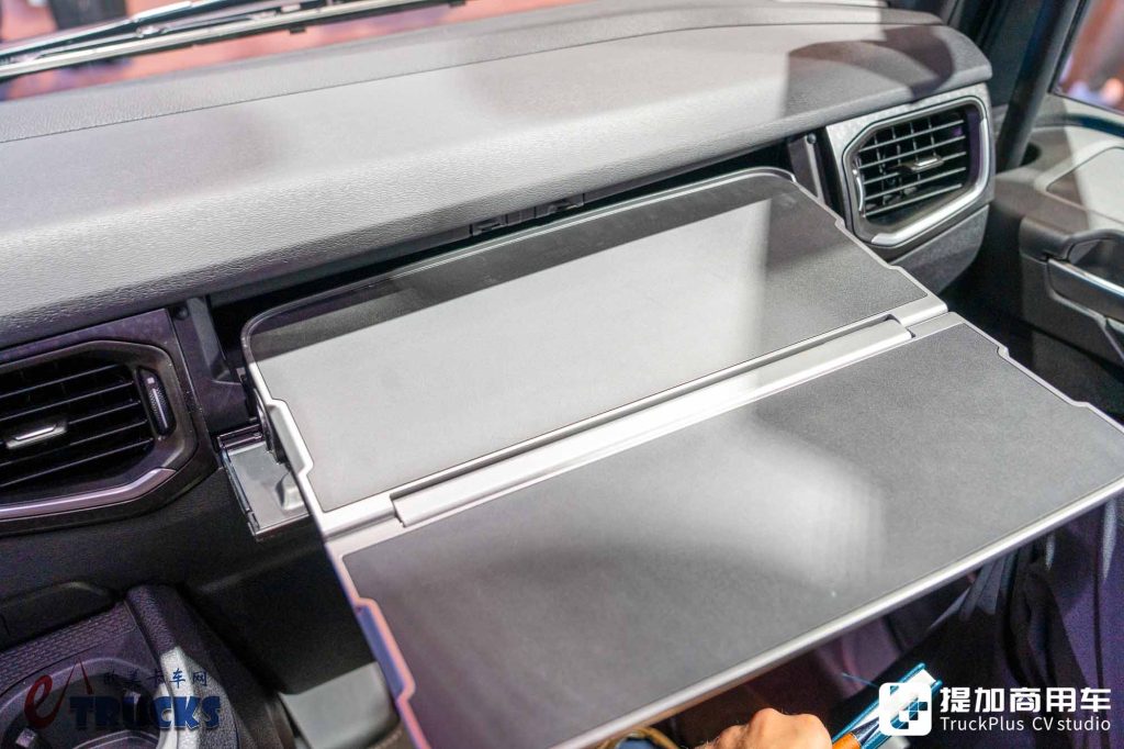 2026IAA：全新前脸、隐藏门把手，还有电子后视镜？斯堪尼亚新款Dynamic 430 R牵引车深度实拍评测