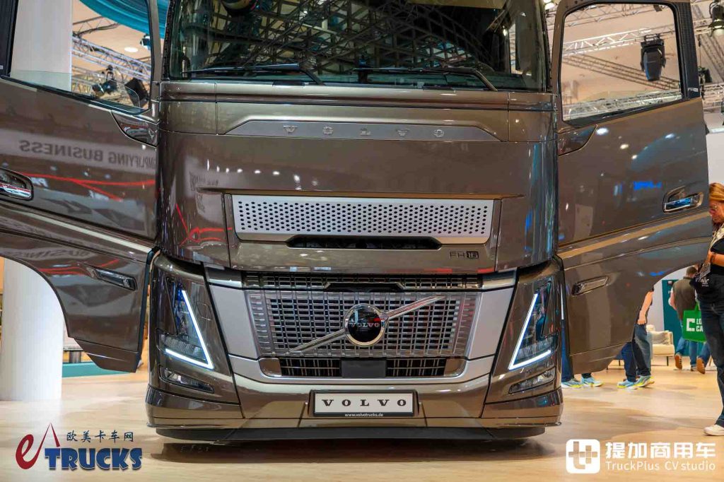 2026IAA：欧卡马力王驾到！当780匹遇上低风阻，沃尔沃FH 16 Aero旗舰牵引车深度实拍评测