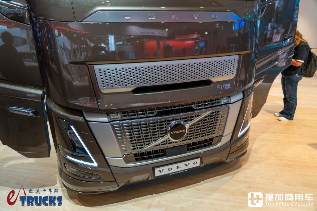 2026IAA：欧卡马力王驾到！当780匹遇上低风阻，沃尔沃FH 16 Aero旗舰牵引车深度实拍评测