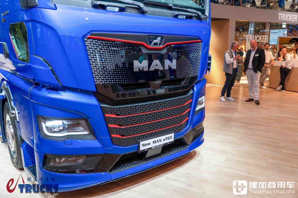 2026IAA：续航720公里！前脸加长12厘米，还带OK窗？曼恩新款eTGX电动重卡深度实拍评测