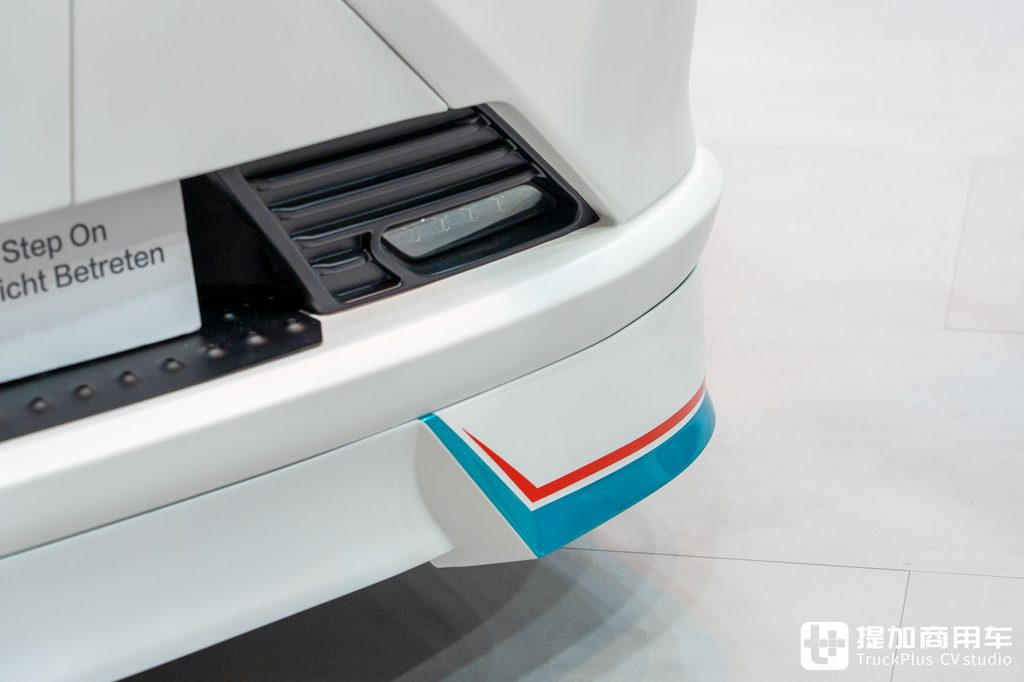 2026IAA：千匹电驱+兆瓦超充，还有五星安全！比亚迪 ETT 44纯电动牵引车全球首发全解析