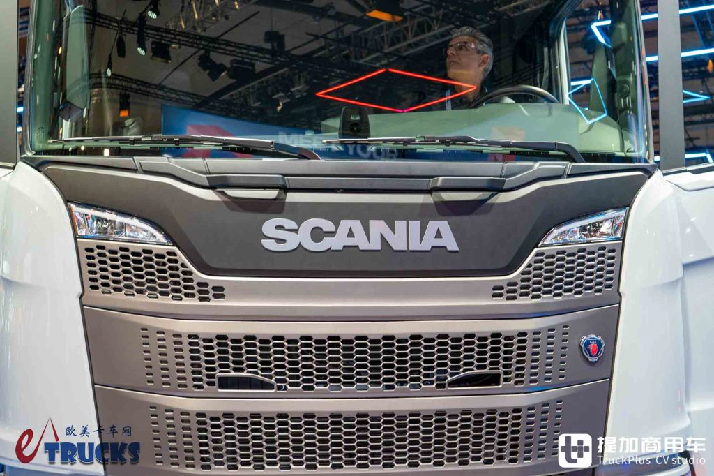 2026IAA：全新前脸、隐藏门把手，还有电子后视镜？斯堪尼亚新款Dynamic 430 R牵引车深度实拍评测