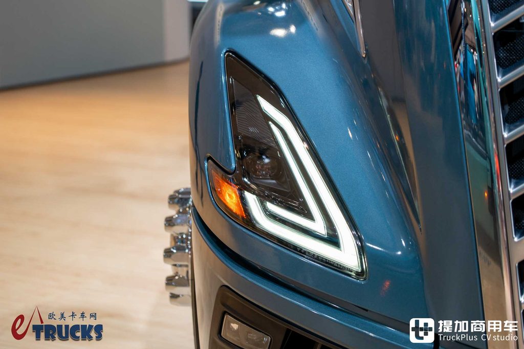 2026IAA：房车级超大生活舱，欧洲血统的美国卡车？沃尔沃VNL长头卡车深度实拍评测