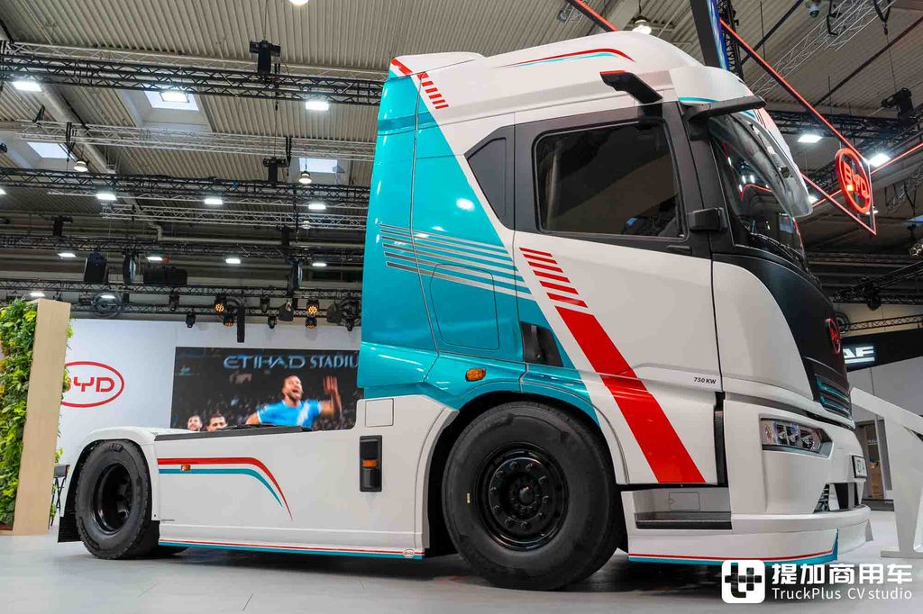 2026IAA：千匹电驱+兆瓦超充，还有五星安全！比亚迪 ETT 44纯电动牵引车全球首发全解析