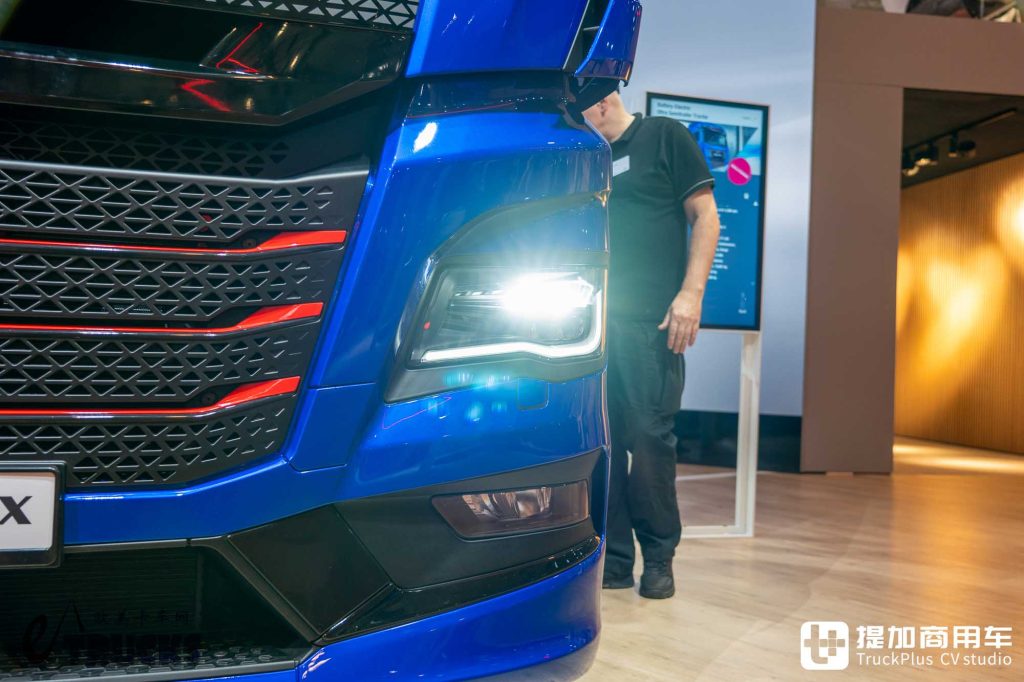 2026IAA：续航720公里！前脸加长12厘米，还带OK窗？曼恩新款eTGX电动重卡深度实拍评测