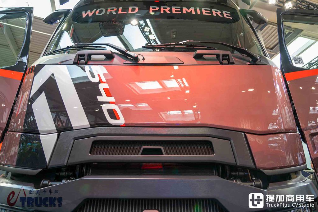 2026IAA：全球限量30台！法式浪漫拉满？雷诺T-High终极版深度实拍评测