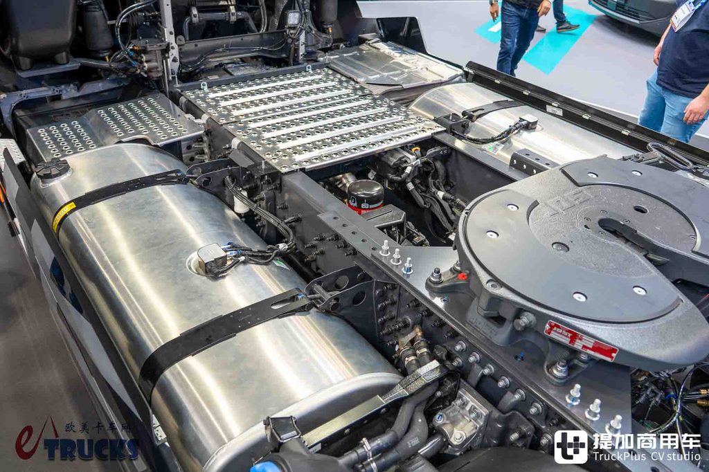 2026IAA：全球限量30台！法式浪漫拉满？雷诺T-High终极版深度实拍评测