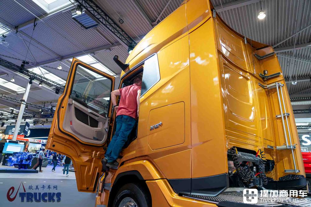 2026IAA:超大驾驶室+米勒循环发动机,无缘国内的欧洲旗舰重卡有多强?达夫XG+深度实拍评测